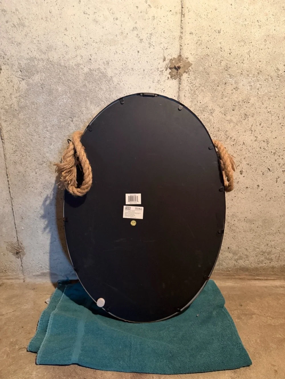 Round Rope-Handle Wall Mirror in Black